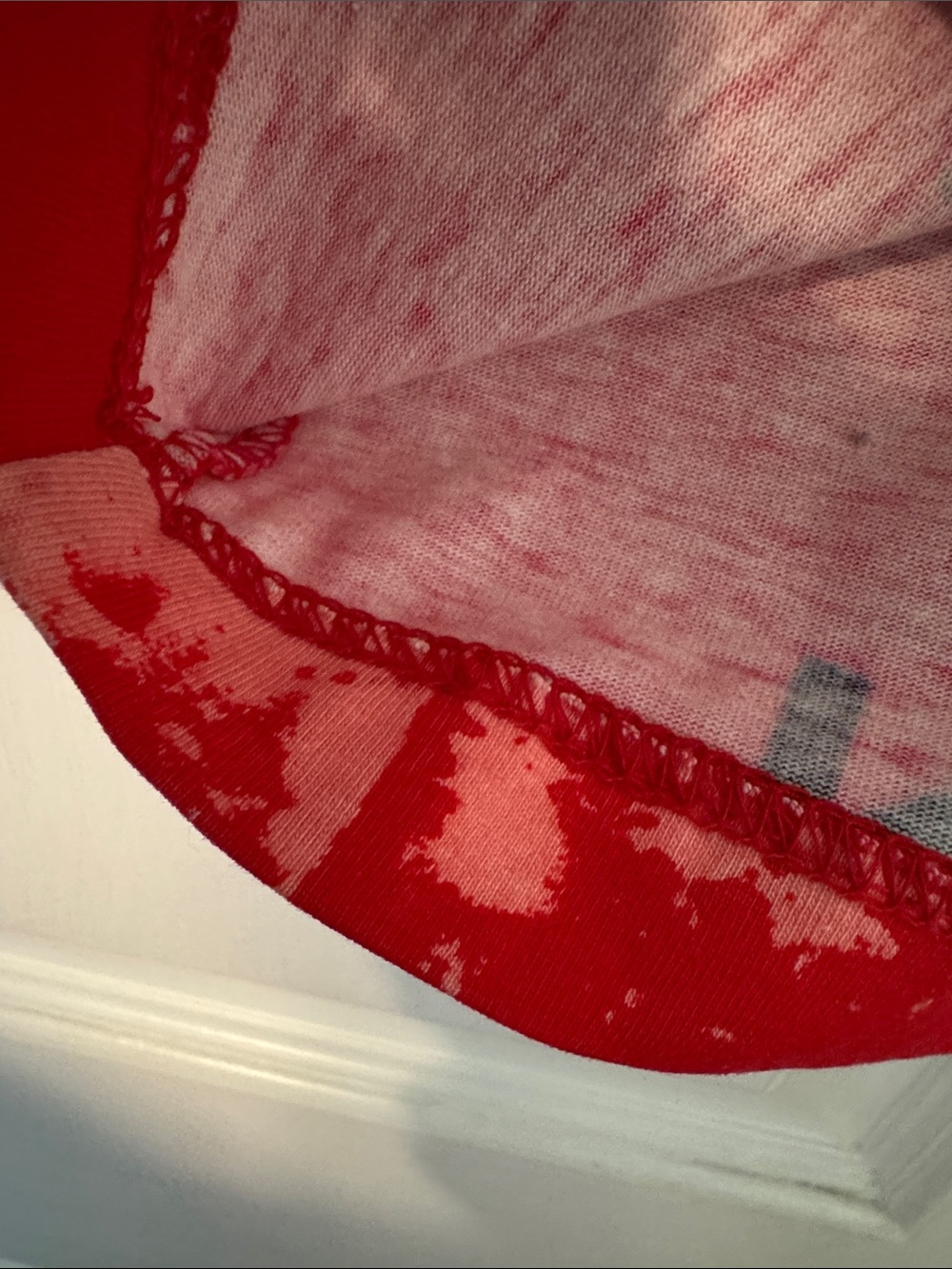 Sally Brown Red Graphic Tee by Gremlins M - Picture 3 of 3
